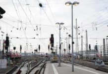 德国铁路公司将测试用无人机监测铁路网