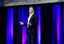 马斯克因“百万美元抽奖”争议被法庭传唤