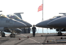 美军一架战机坠毁 两名飞行员生死不明