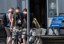 英国猴痘病例增至4例  非洲以外首现集群感染