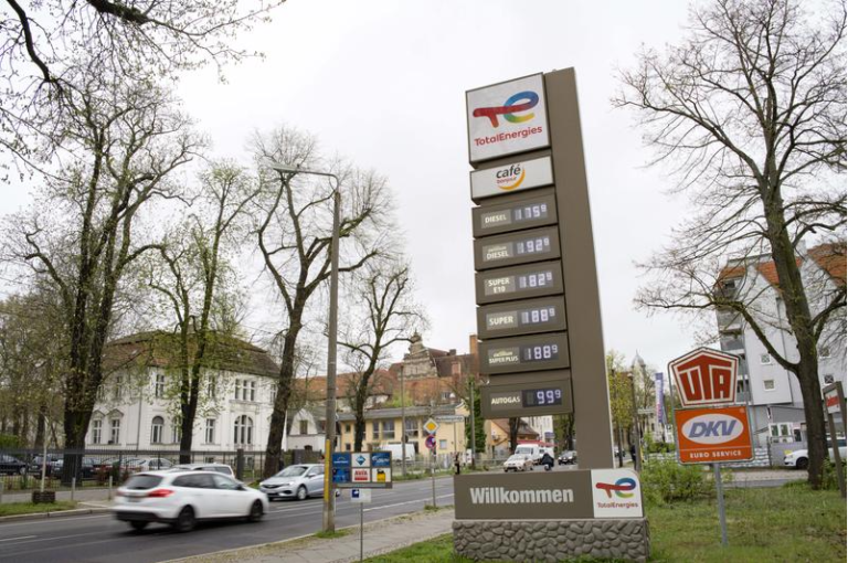 德国电车市场疲软  福特工厂缩减工时