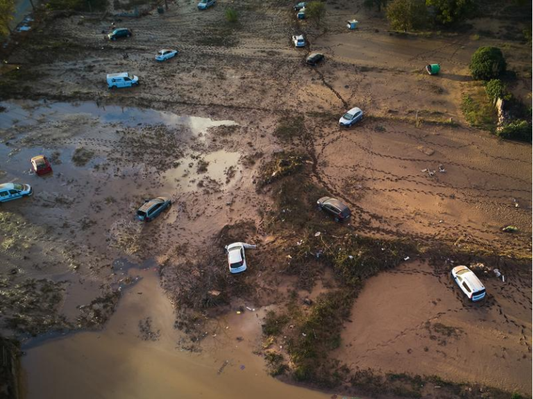 洪灾两周后  西班牙多地发布暴雨红色预警
